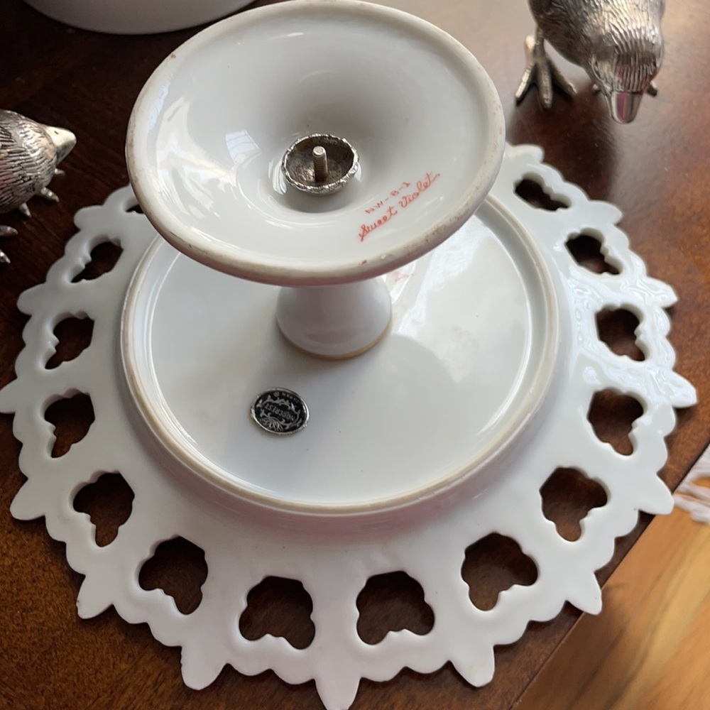 Norcrest Sweet Violet small one tier cake stand - Picture 4 of 8